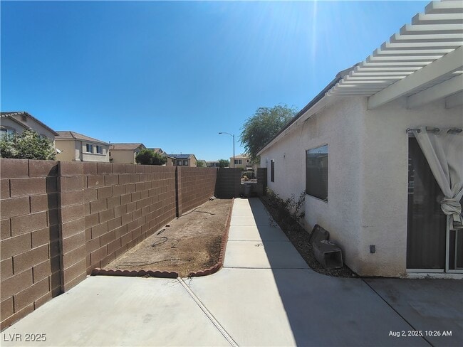 Building Photo - 6823 Crystal Rapids St