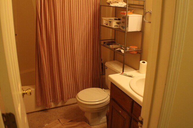 Building Photo - Lumpkin Square Apartments