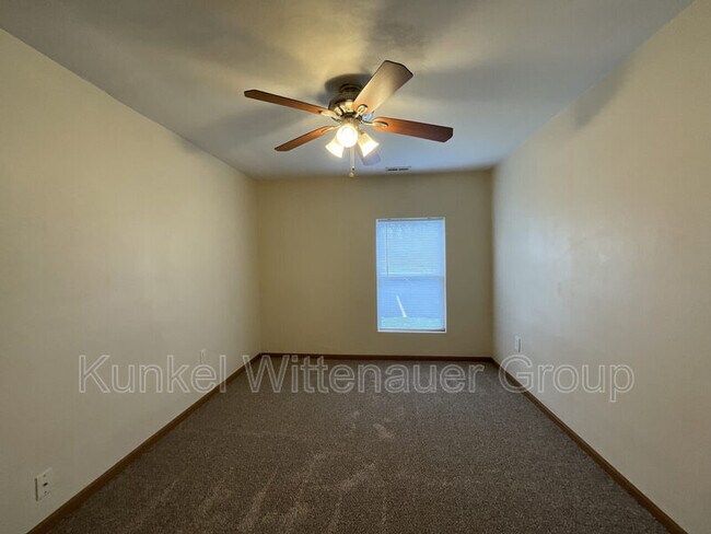 Building Photo - 1810 Jamestown Rd