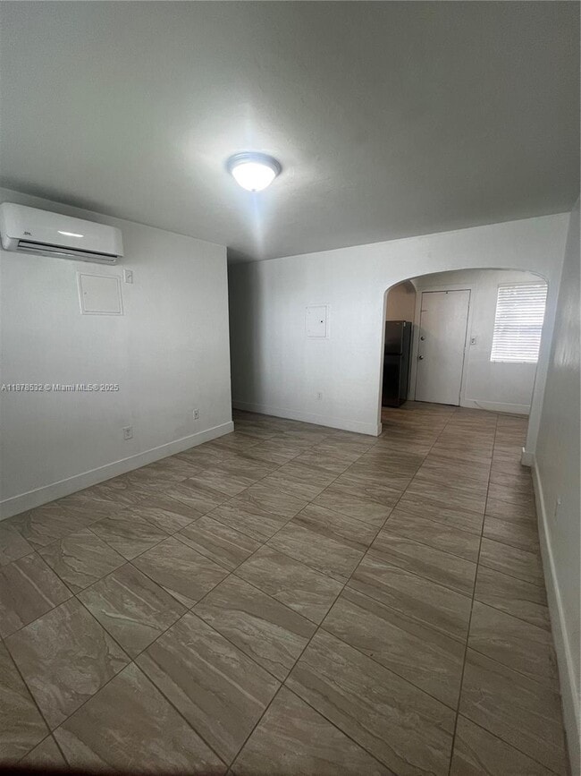 Building Photo - 11 Sidonia Ave