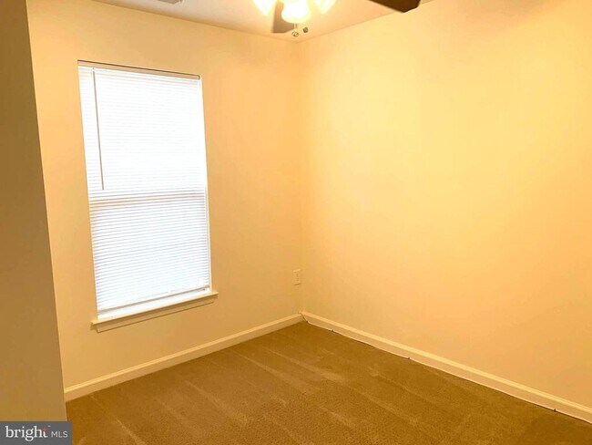 Building Photo - 7329 Granite Woods Ct