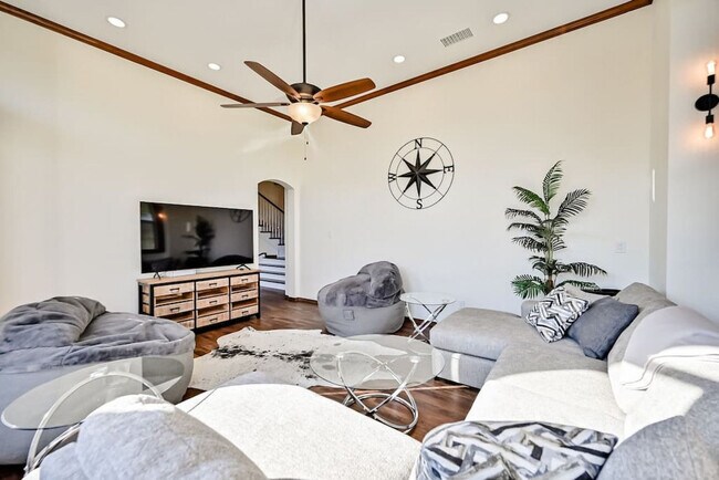 Building Photo - 811 Mallard Pointe Dr