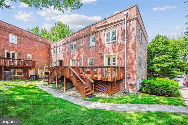 Building Photo - 6705 Hillandale Rd