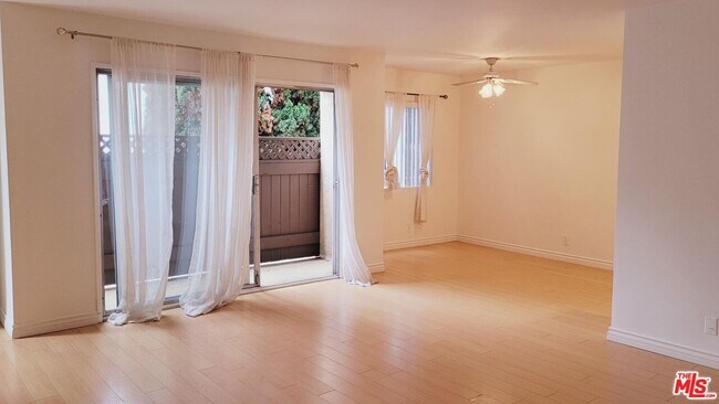 Primary Photo - 818 7th St