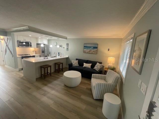 Building Photo - 225 104th Ave