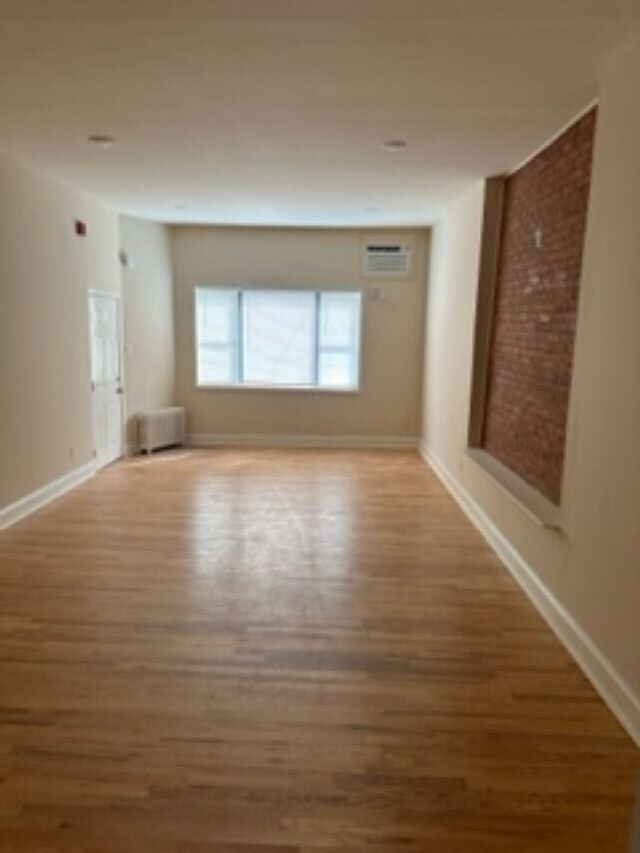 large living Roon - 770 S 8th St