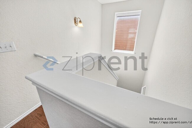 Building Photo - 7414 Bluebonnet Bay