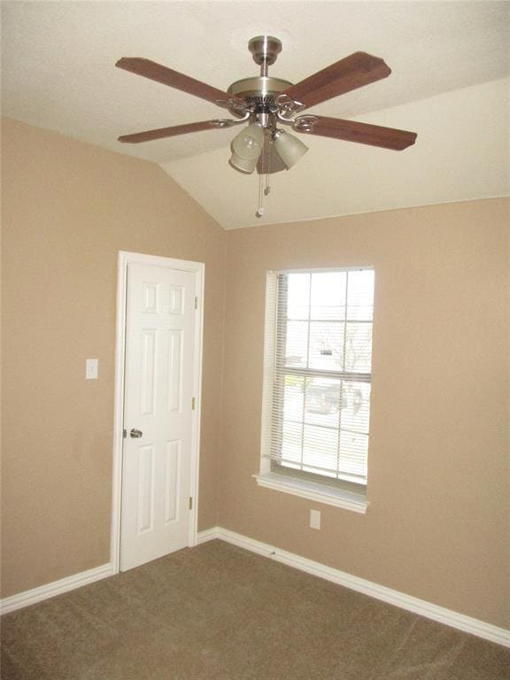 Building Photo - 702 Nelson Dr
