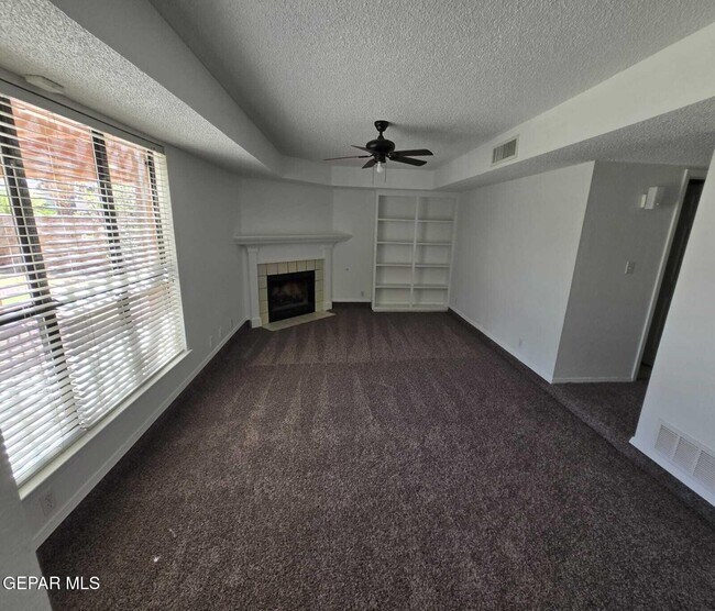 Building Photo - 11920 Pueblo Del Rio Way