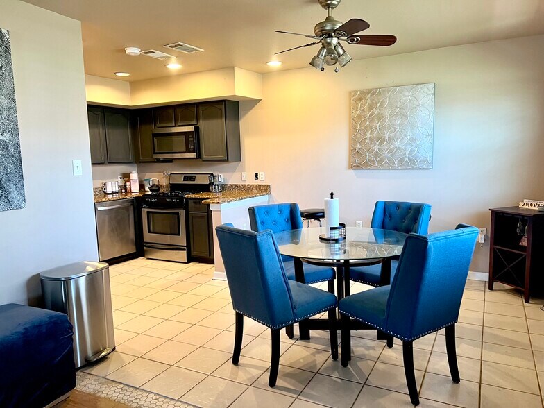 Building Photo - 3616 Rosetta Dr