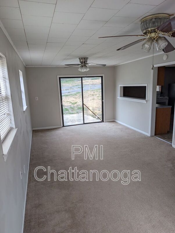 Building Photo - 1542 Burning Bush Rd