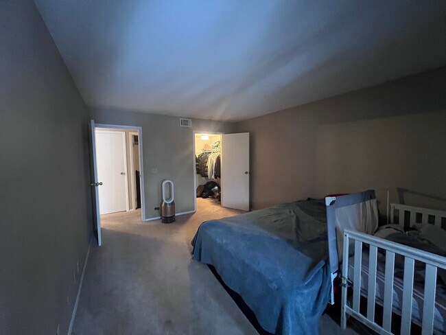 Building Photo - 1750 Fayette Walk