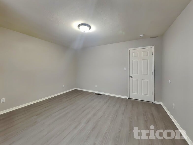 Building Photo - 9800 Denali Rd NE