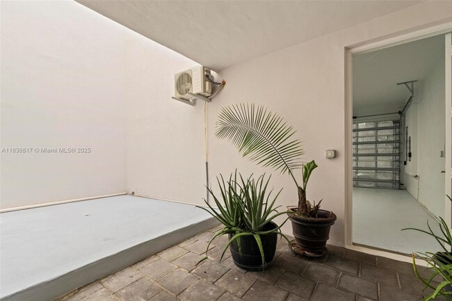 Building Photo - 6658 NW 102nd Path