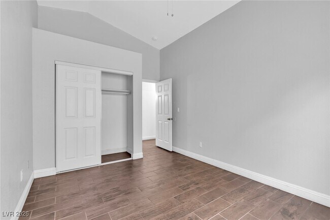 Building Photo - 3975 Duneville St