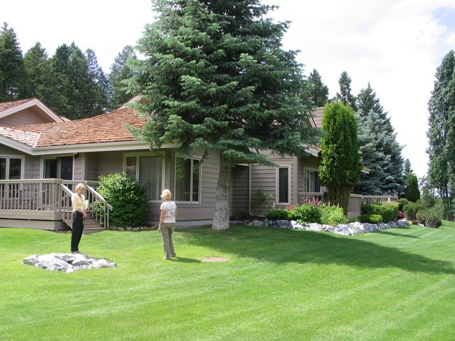 Primary Photo - 185 Golf Terrace Dr