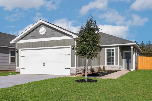 Building Photo - 15479 Maple Ter Dr