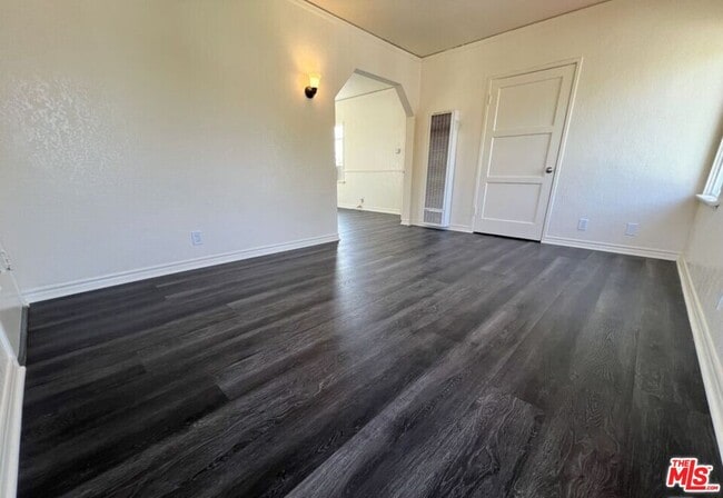 Building Photo - 5114 1/2 4th Ave