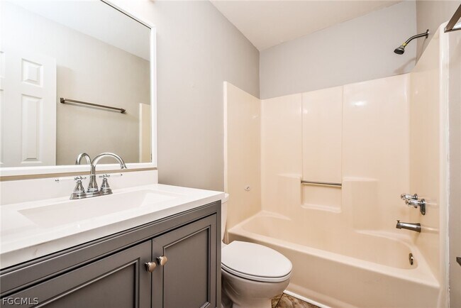 Building Photo - 1923 NE 27th Terrace