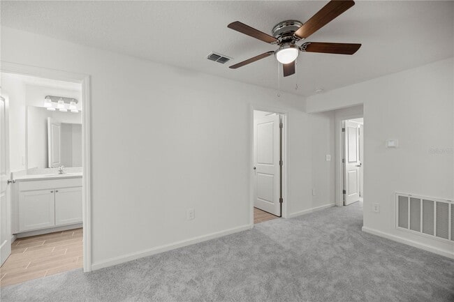 Building Photo - 3632 SE 37th Ct
