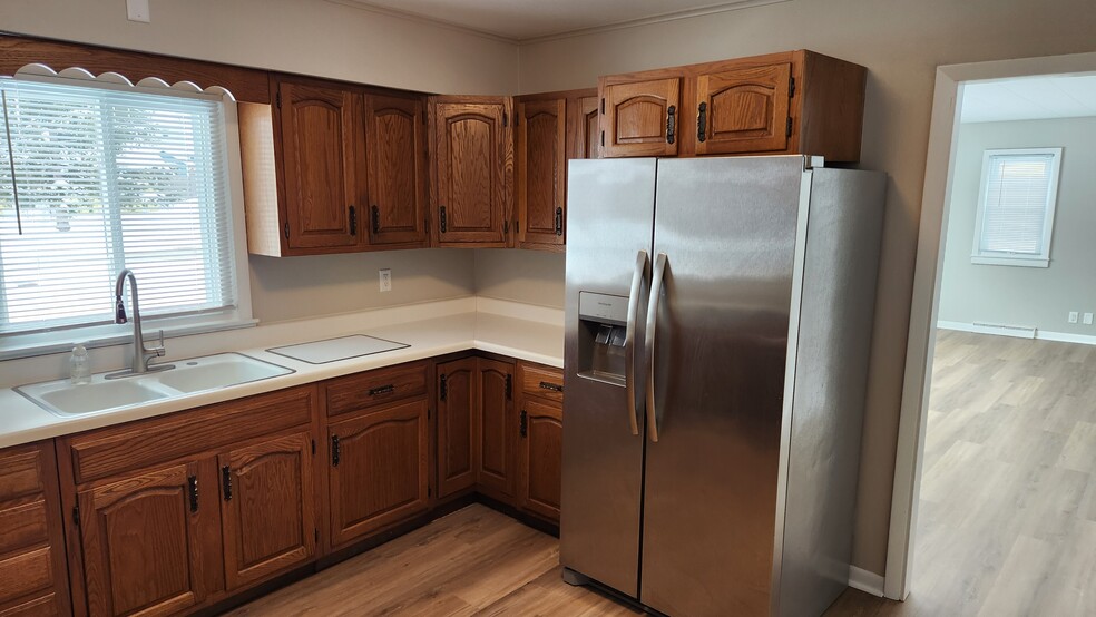 Building Photo - 6527 244th Ave