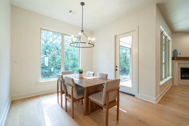 Building Photo - 15112 Matterhorn Lp