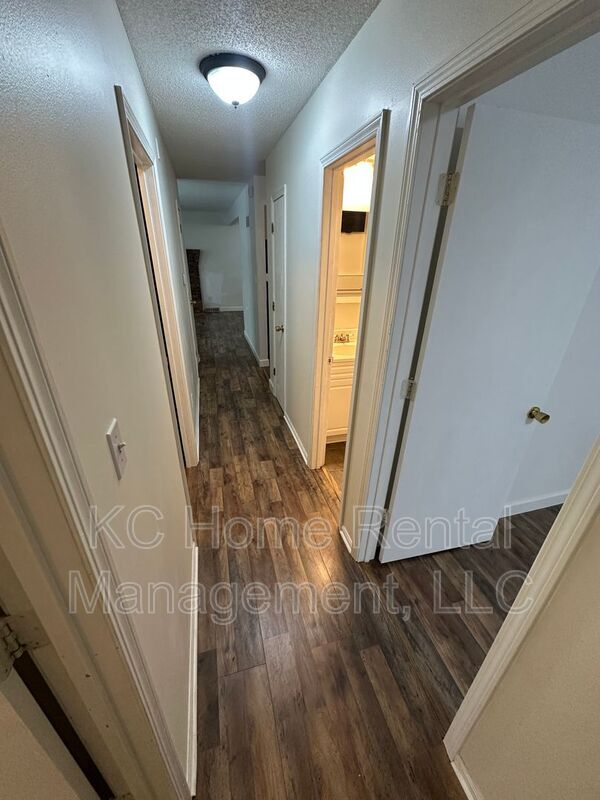 Building Photo - 17820 E Greentree Ave