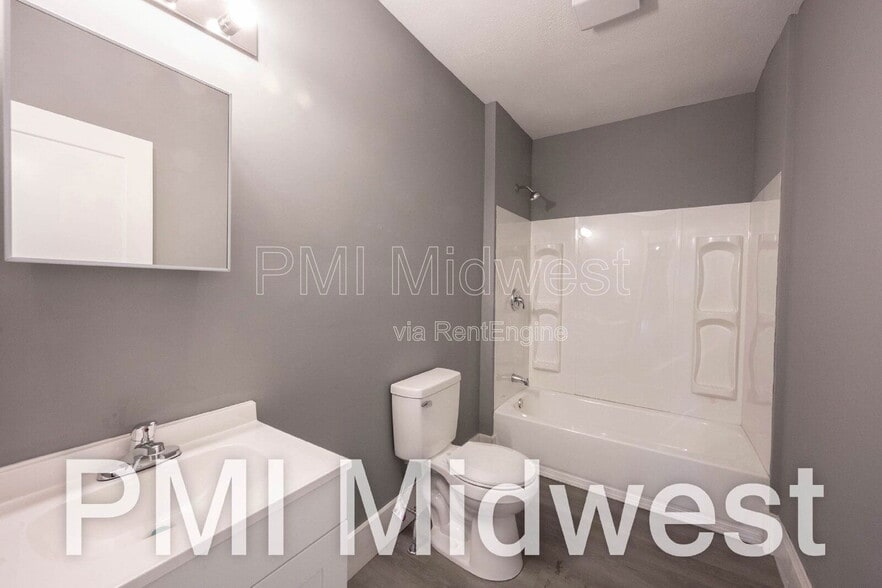 Building Photo - 22 N Euclid Ave