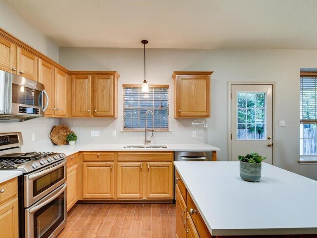 Building Photo - 9221 Meyrick Park Trail
