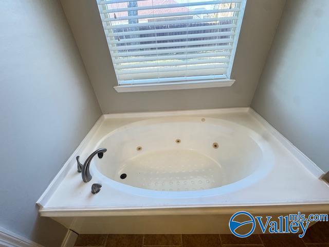 Building Photo - 492 SW Sussex Dr