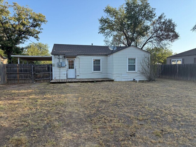 Building Photo - 2609 28th St