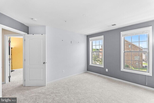 Building Photo - 43117 Shore Square