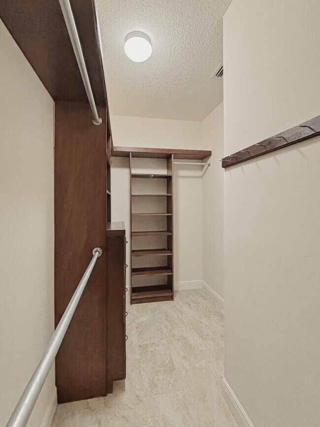 Building Photo - 11126 SW Vitalia Ct