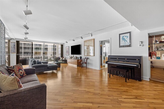 Building Photo - 2784 S Ocean Blvd