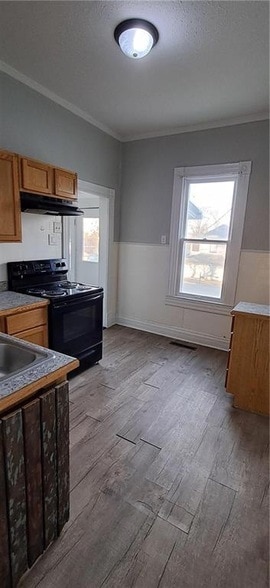 Building Photo - 221 E Colorado Ave