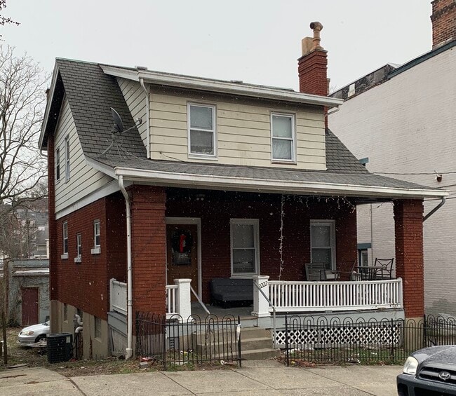 Primary Photo - 2222 Wheeler St