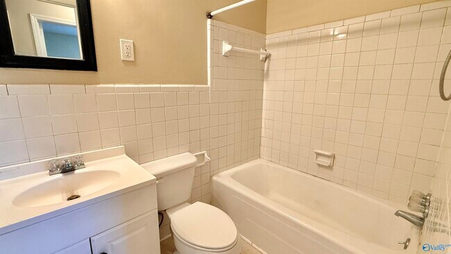 Building Photo - 641 Dawson Terrace NW