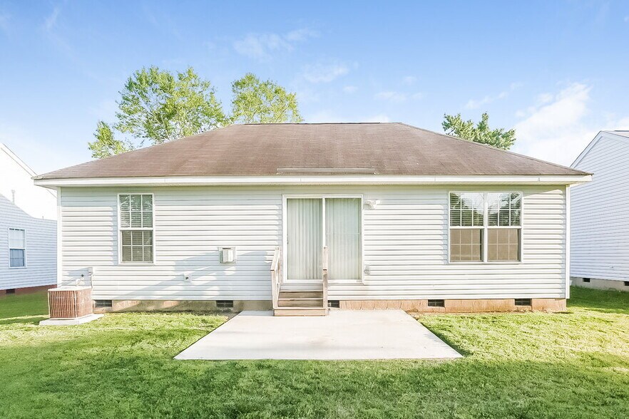 Building Photo - 1056 Meadowbrook Ln SW