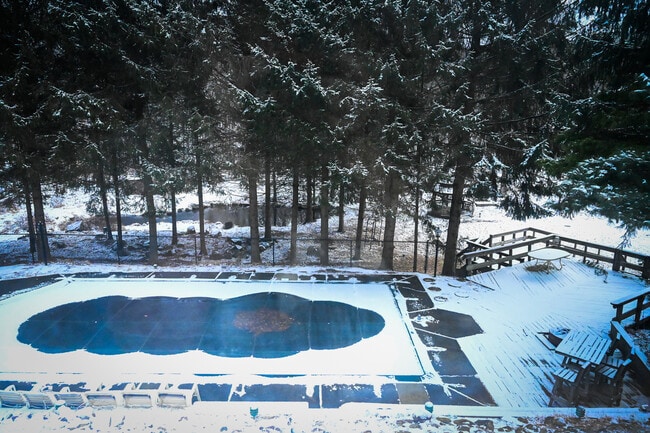 IG Pool - 264 Long Meadow Rd