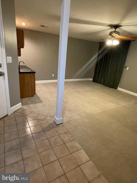 Building Photo - 8012 Merry Oaks Ct