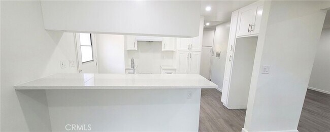 Building Photo - 1417 S Greenwood Ave