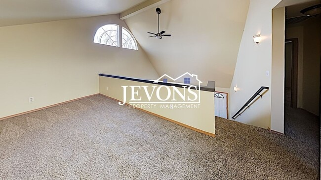 Building Photo - Charming home just steps from transit, par...