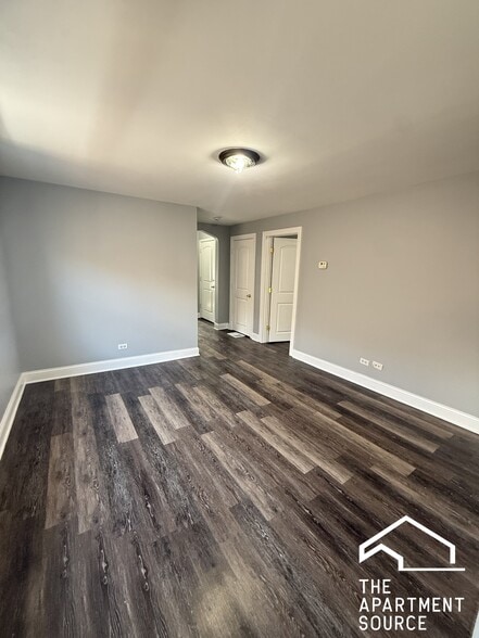 Building Photo - 2014 W 22nd Pl