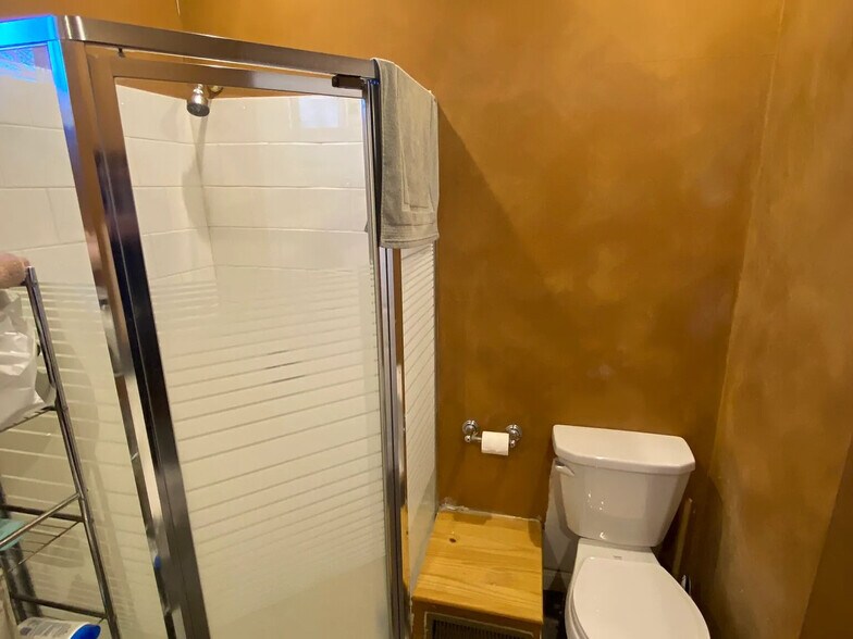 Building Photo - 27 Albion St