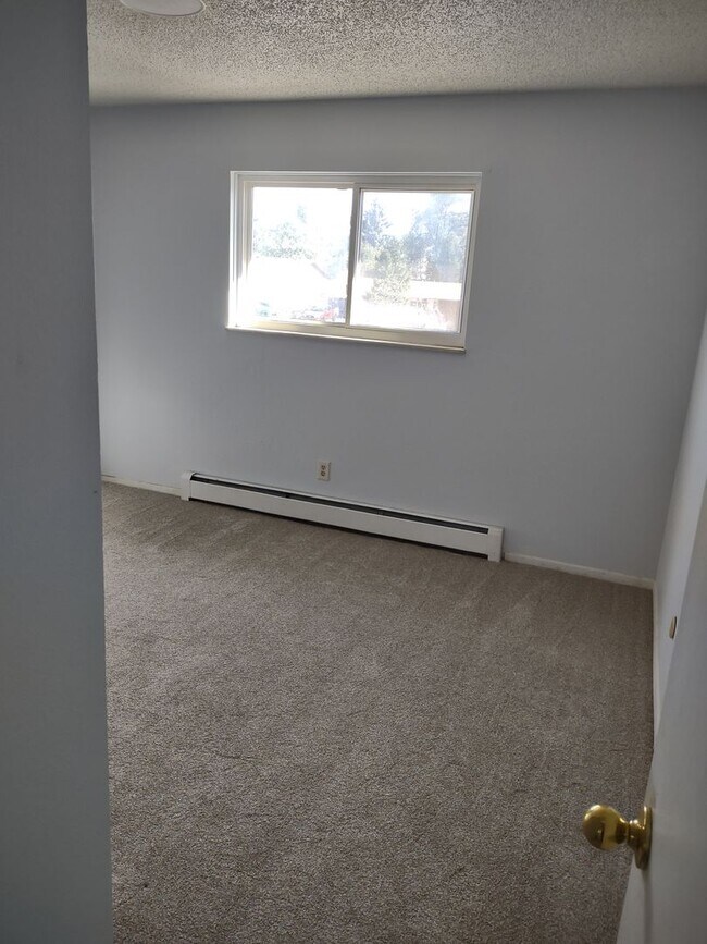 Building Photo - 1450 Nokomis Dr