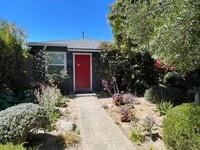 Building Photo - Cozy Home with Fully Equipped RV Space