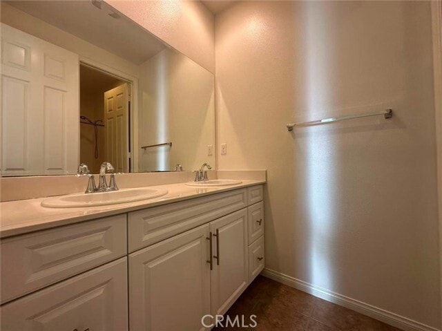 Building Photo - 2960 E Via Corvina