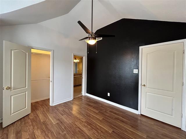 Building Photo - 7740 Western Oaks Dr