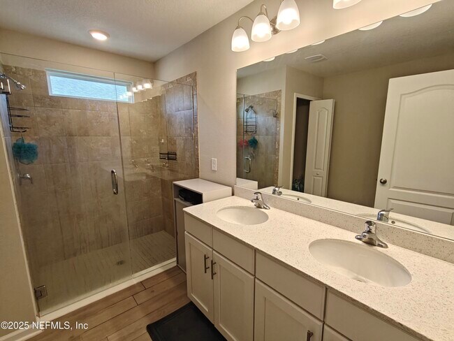 Building Photo - 70481 Winding River Dr