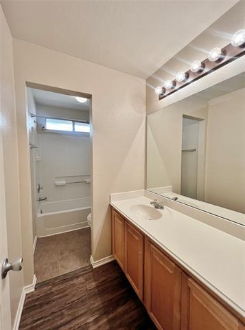 Building Photo - 5939 Waterford Dr